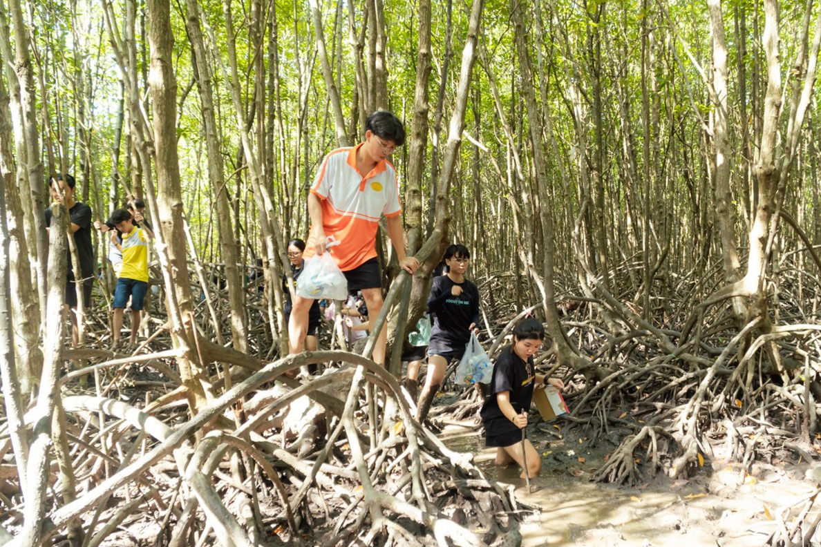 “Tập huấn cán bộ Đoàn - Hội” HUFLIT năm học 2023 - 2024